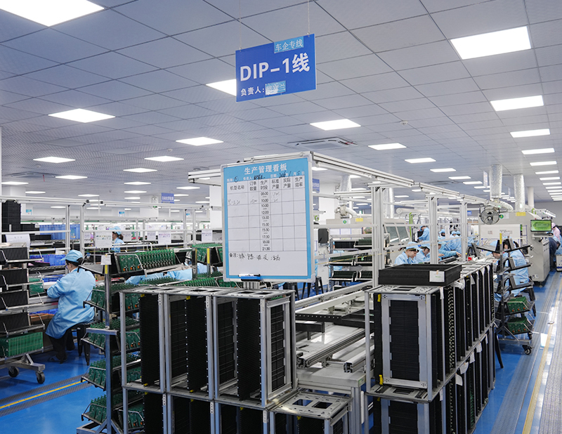 Assemblage de circuits imprimés clé en main avec Benewave